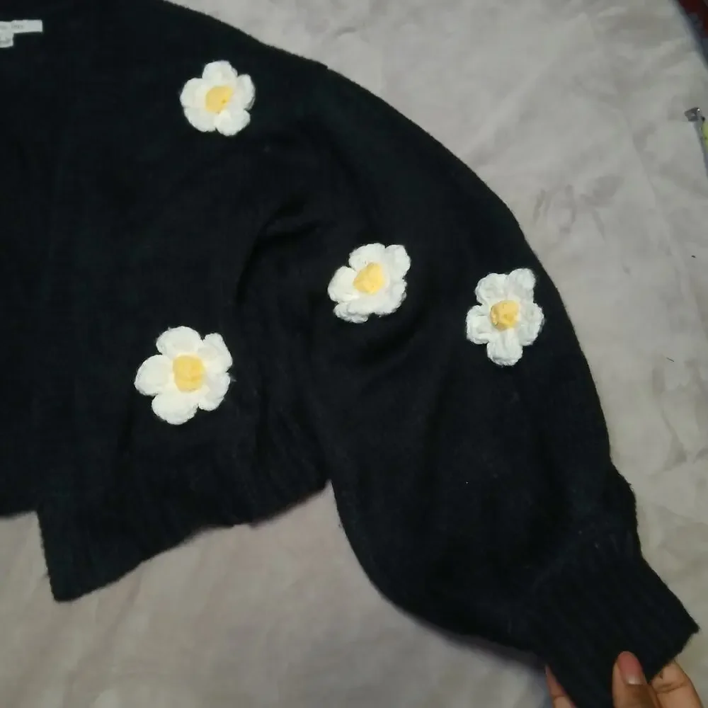 Love Tree Women’s Small Black‎ Daisy Knit Cardigan Sweater Balloon Sleeve Kawaii